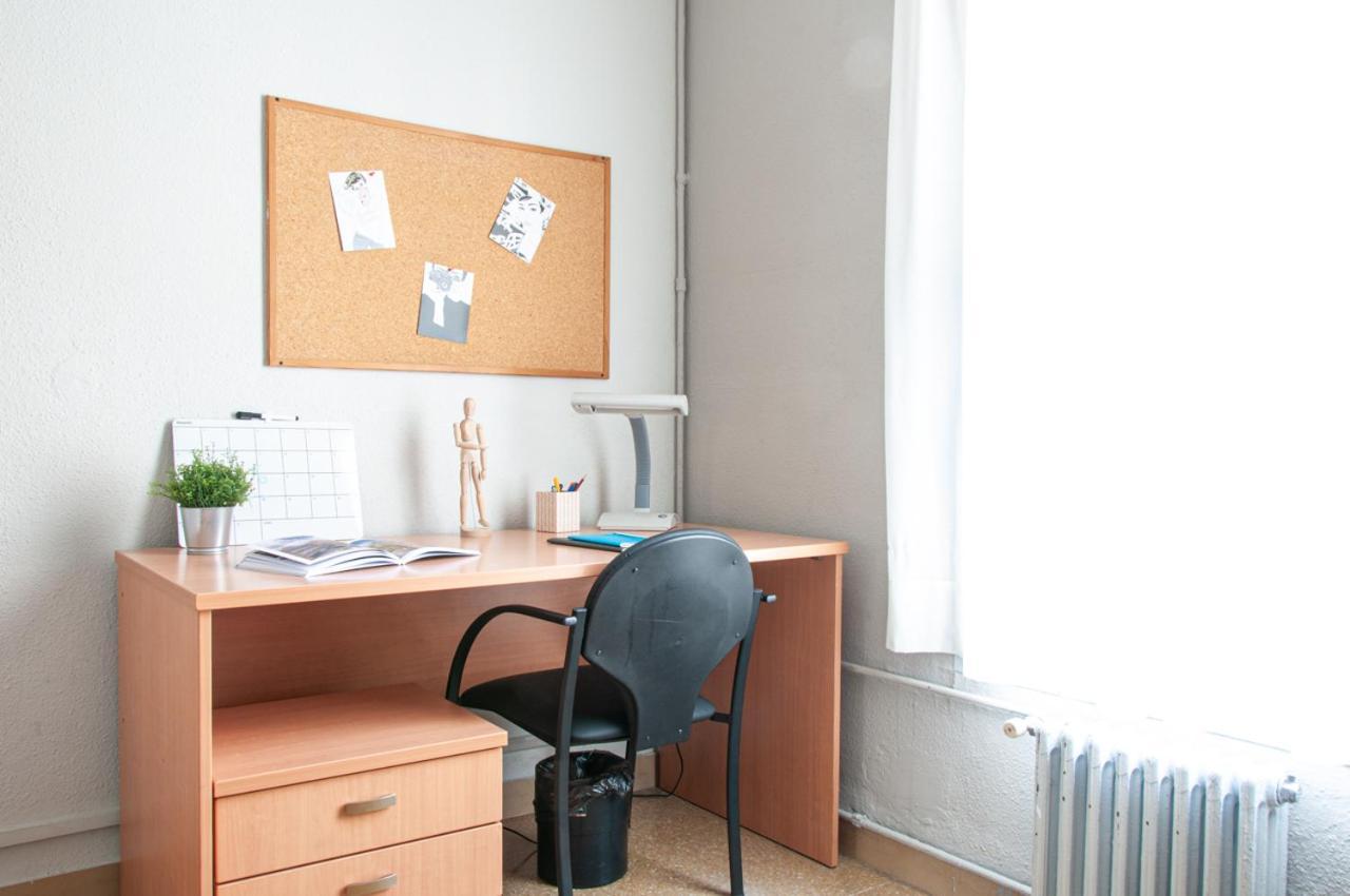 Residencia Universitaria Resa Sant Jordi Тарагона Екстериор снимка