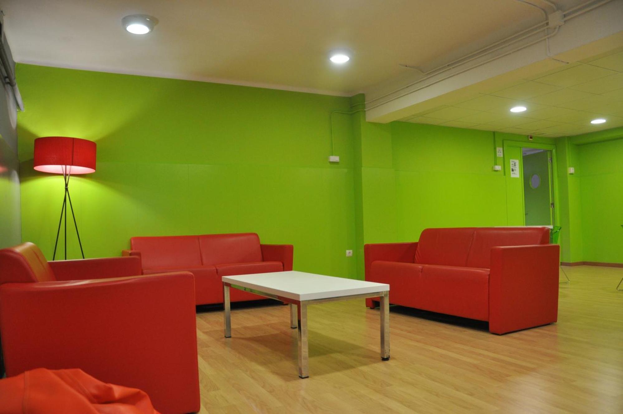Residencia Universitaria Resa Sant Jordi Тарагона Екстериор снимка